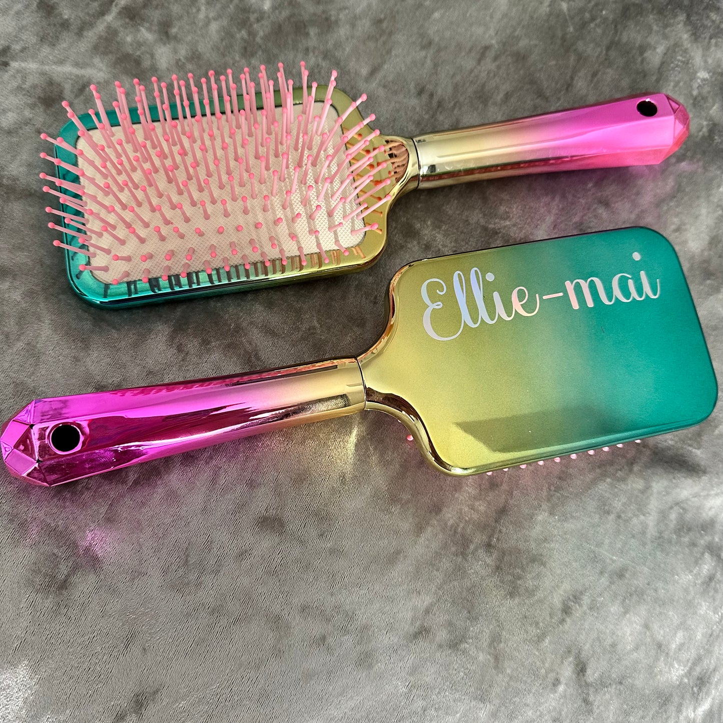 Personalised paddle brush